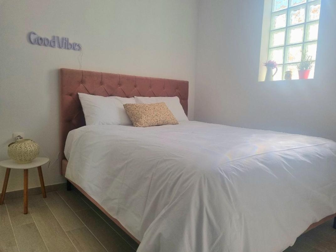 Tiffany's -2' Walk From Metro Apartment Athens